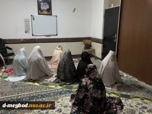برگزاری جلسه ای دوستانه به مناسبت میلاد کریمه اهل بیت در خوابگاه دانشجویی شقایق آموزشکده ملی مهارت دختران میبد 2