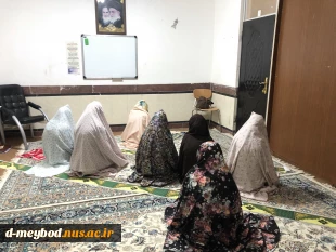 برگزاری جلسه ای دوستانه به مناسبت میلاد کریمه اهل بیت در خوابگاه دانشجویی شقایق آموزشکده ملی مهارت دختران میبد 3