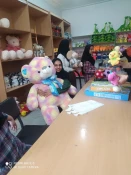بازدید دانسجویان رشته طراحی دوخت از کارگاه تولید عروسک پرمون میبد 5