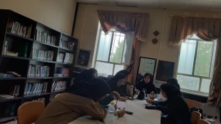 نشست  "بررسی خلاقیت در تبلیغات" در آموزشکده ملی مهارت دختران میبد 2